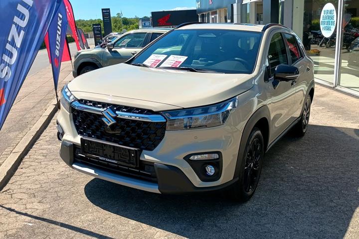 undefined Suzuki S-Cross fra 2026 set udefra