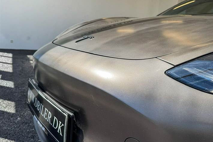 Sort Tesla Model 3 fra 2023
