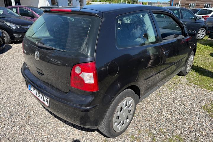 Sort VW Polo fra 2004
