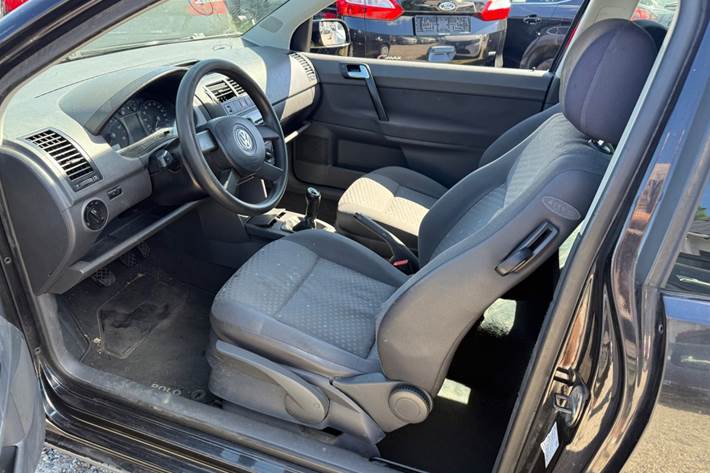 Sort VW Polo fra 2004