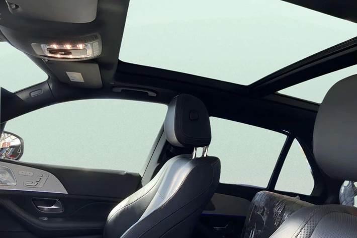 Hvid Mercedes GLE350 de fra 2022