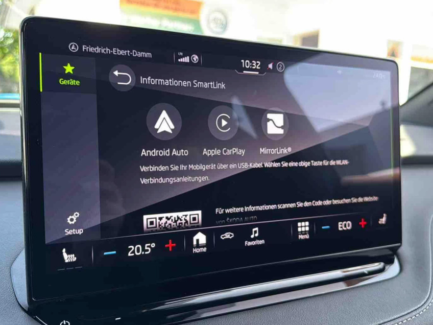 Blå Skoda Enyaq fra 2023