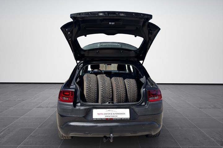 Sort Citroën C4 Cactus fra 2016