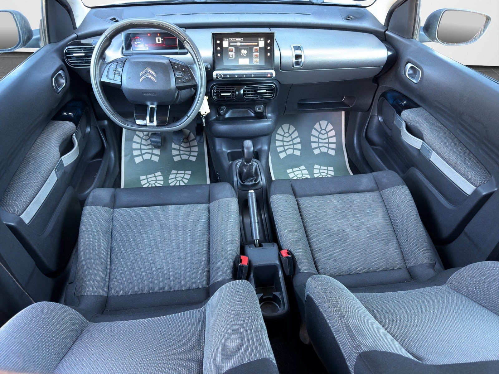 Sort Citroën C4 Cactus fra 2016