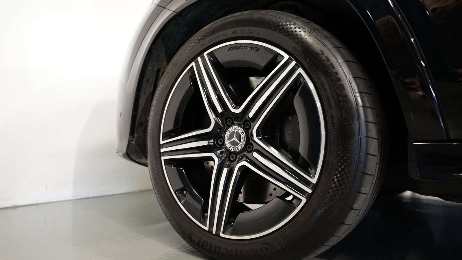 Sort Mercedes GLE350 de fra 2024