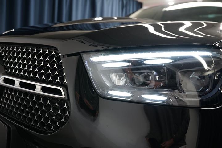 Sort Mercedes GLE350 de fra 2024