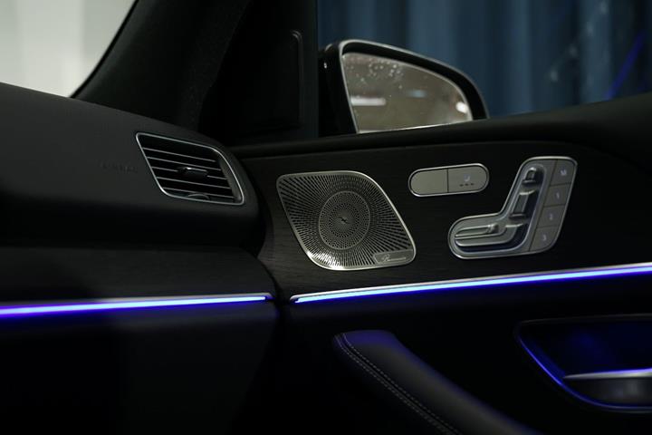 Sort Mercedes GLE350 de fra 2024