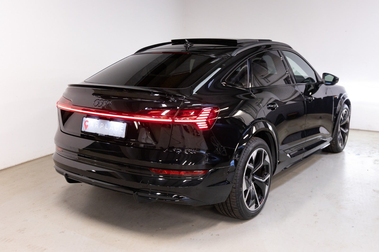 Sort Audi e-tron S fra 2022