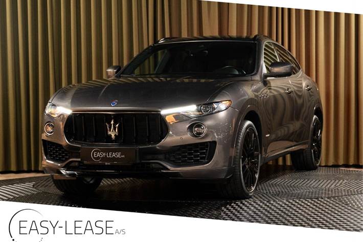 Grå Maserati Levante fra 2017 set udefra