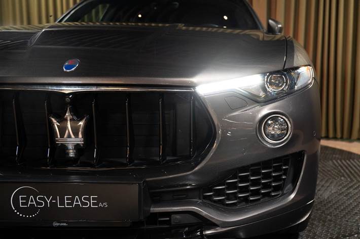 Grå Maserati Levante fra 2017
