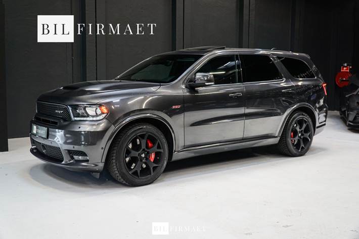 Grå Dodge Durango fra 2018