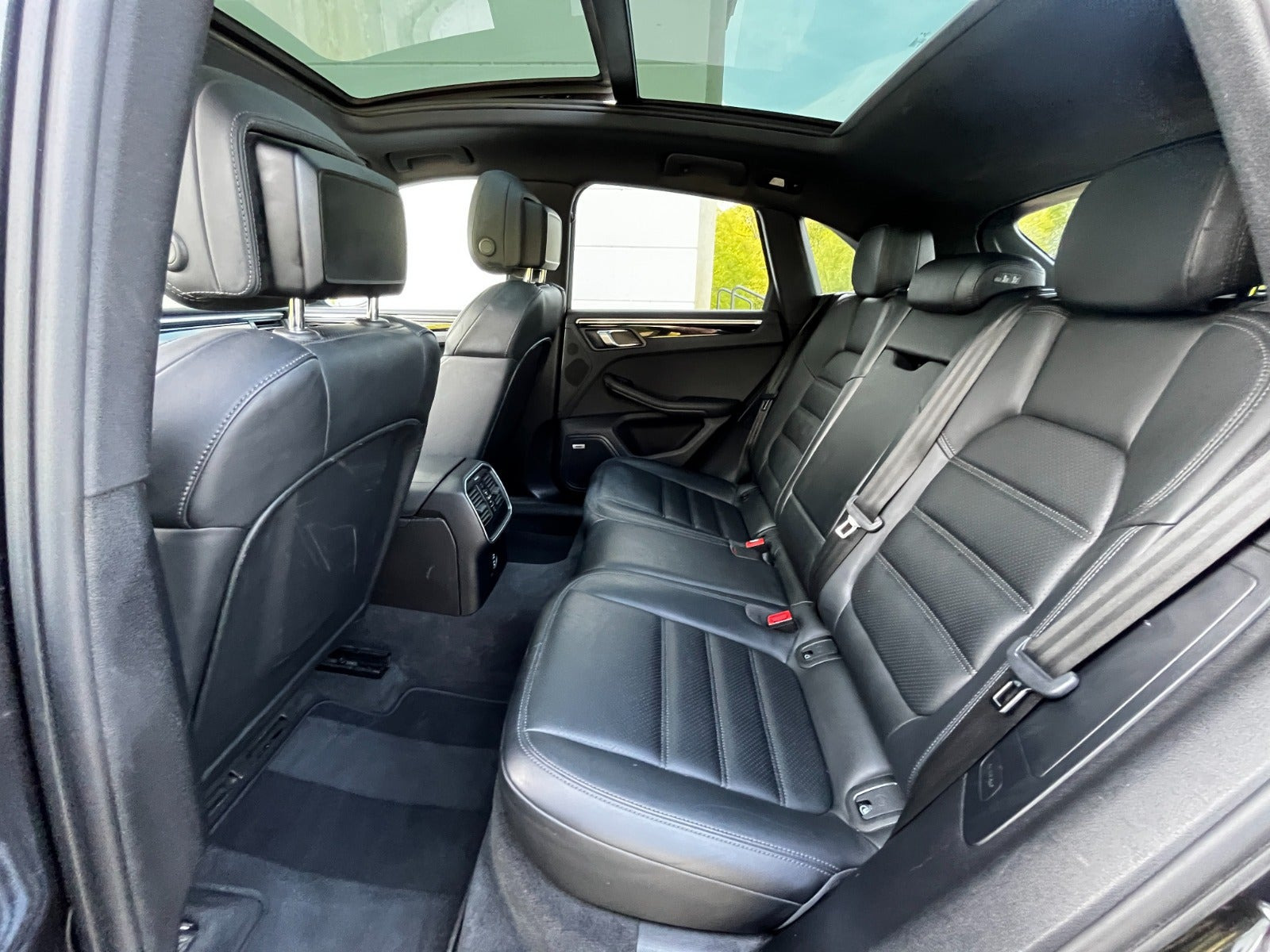 Grøn Porsche Macan S fra 2021
