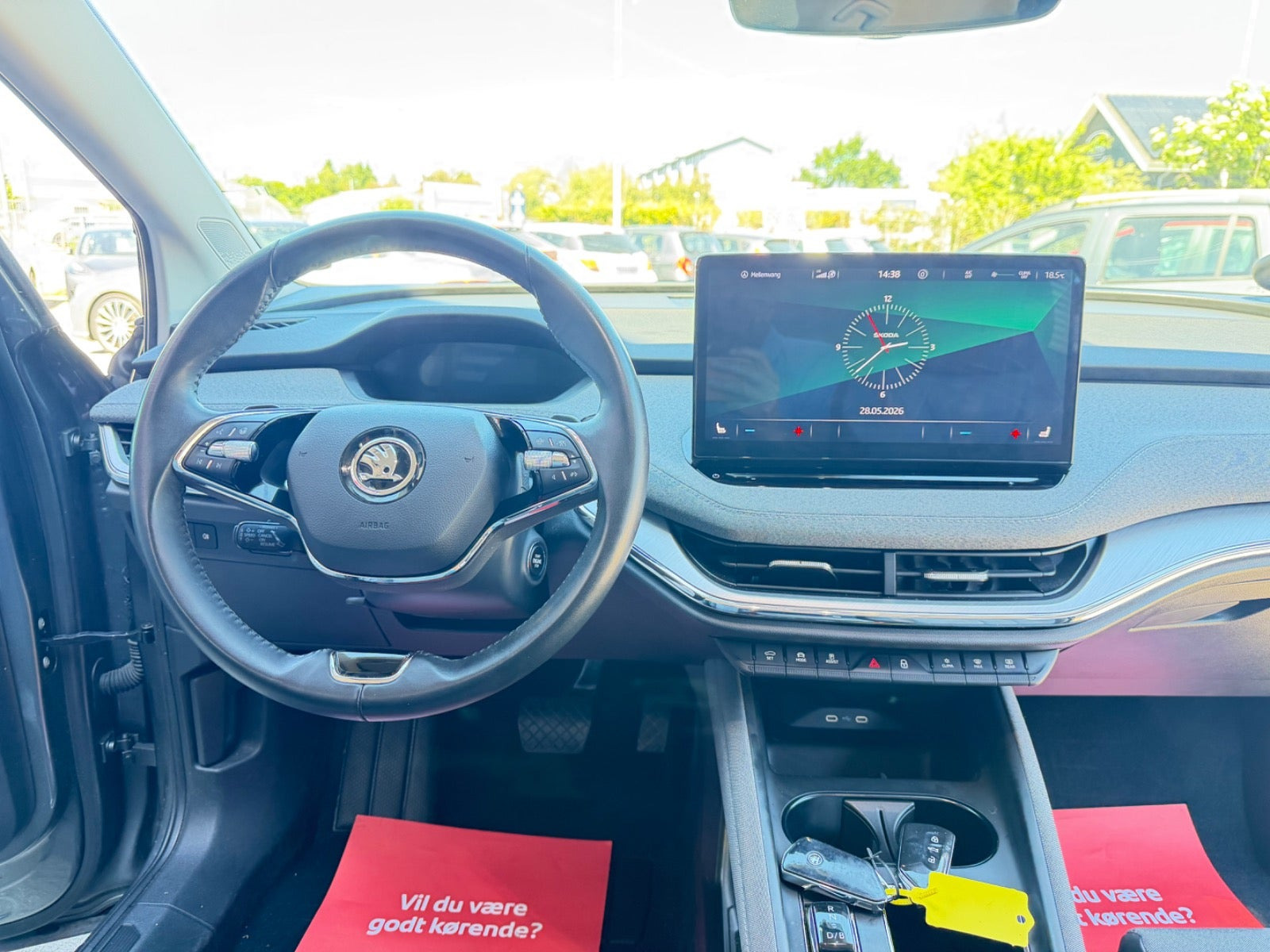 Grå Skoda Enyaq fra 2022