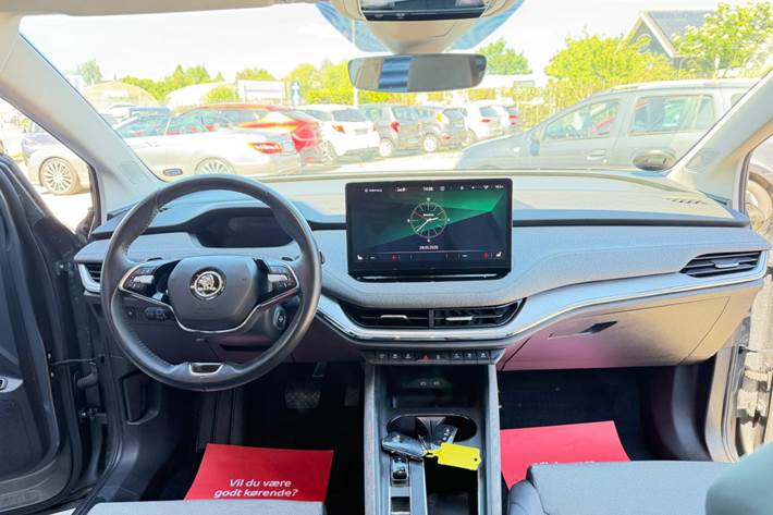 Grå Skoda Enyaq fra 2022