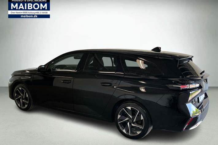 Sort Peugeot 308 fra 2024