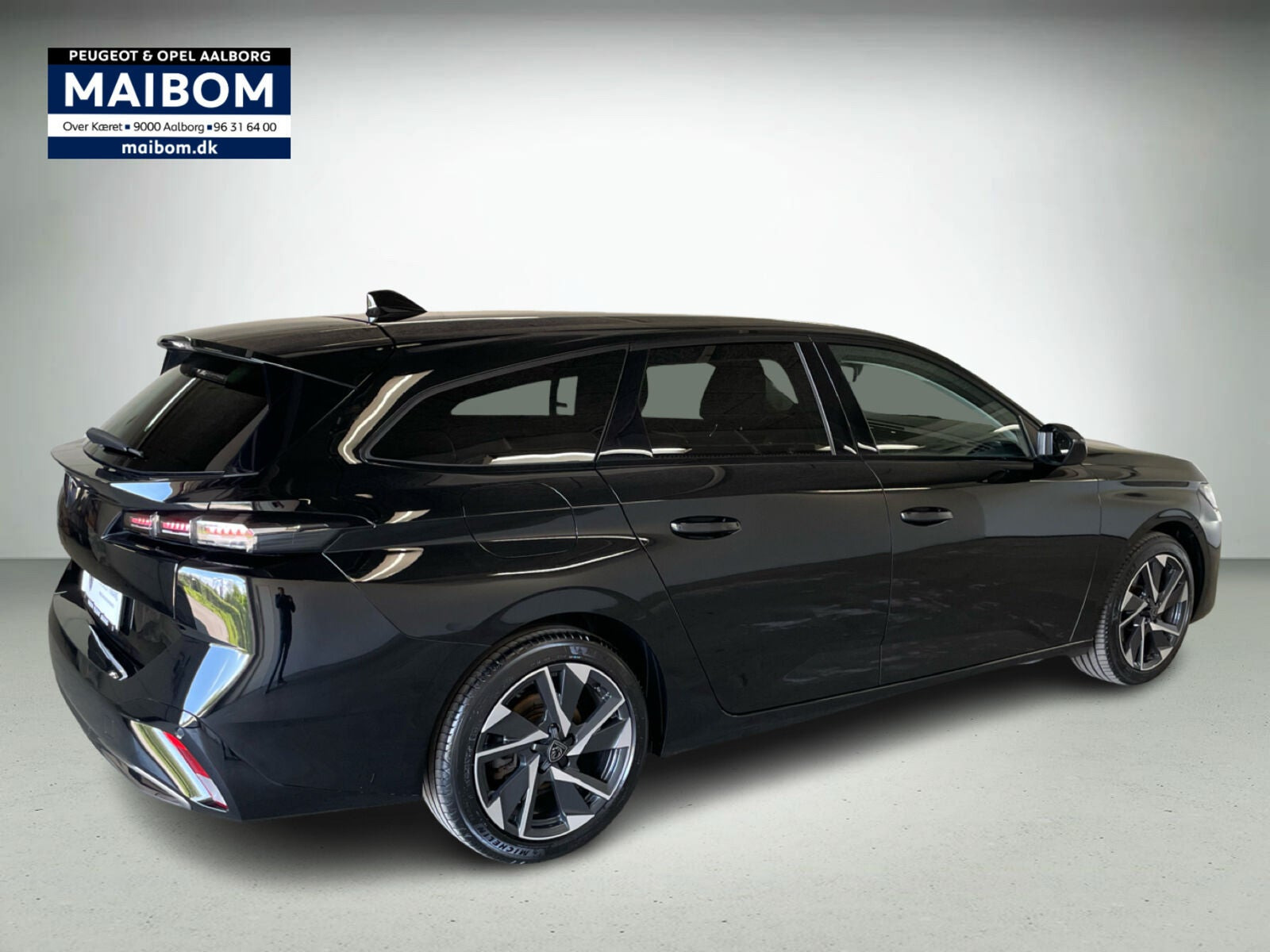 Sort Peugeot 308 fra 2024
