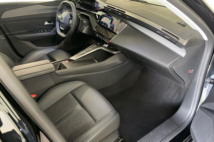 Sort Peugeot 308 fra 2024
