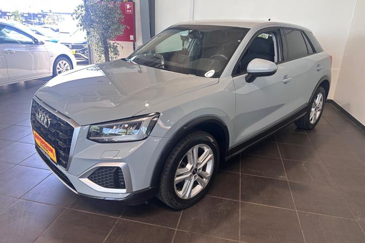Grå Audi Q2 fra 2022
