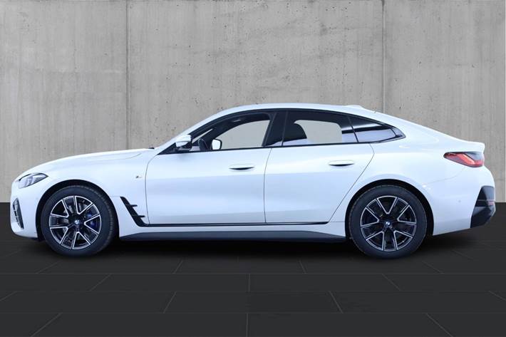 Hvid BMW i4 fra 2025
