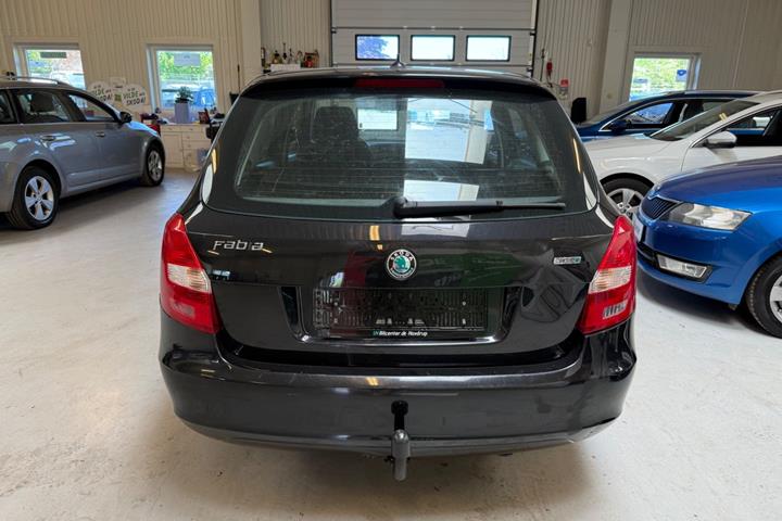 Sort Skoda Fabia fra 2012
