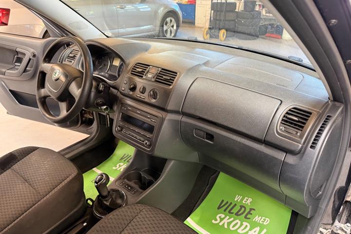 Sort Skoda Fabia fra 2012