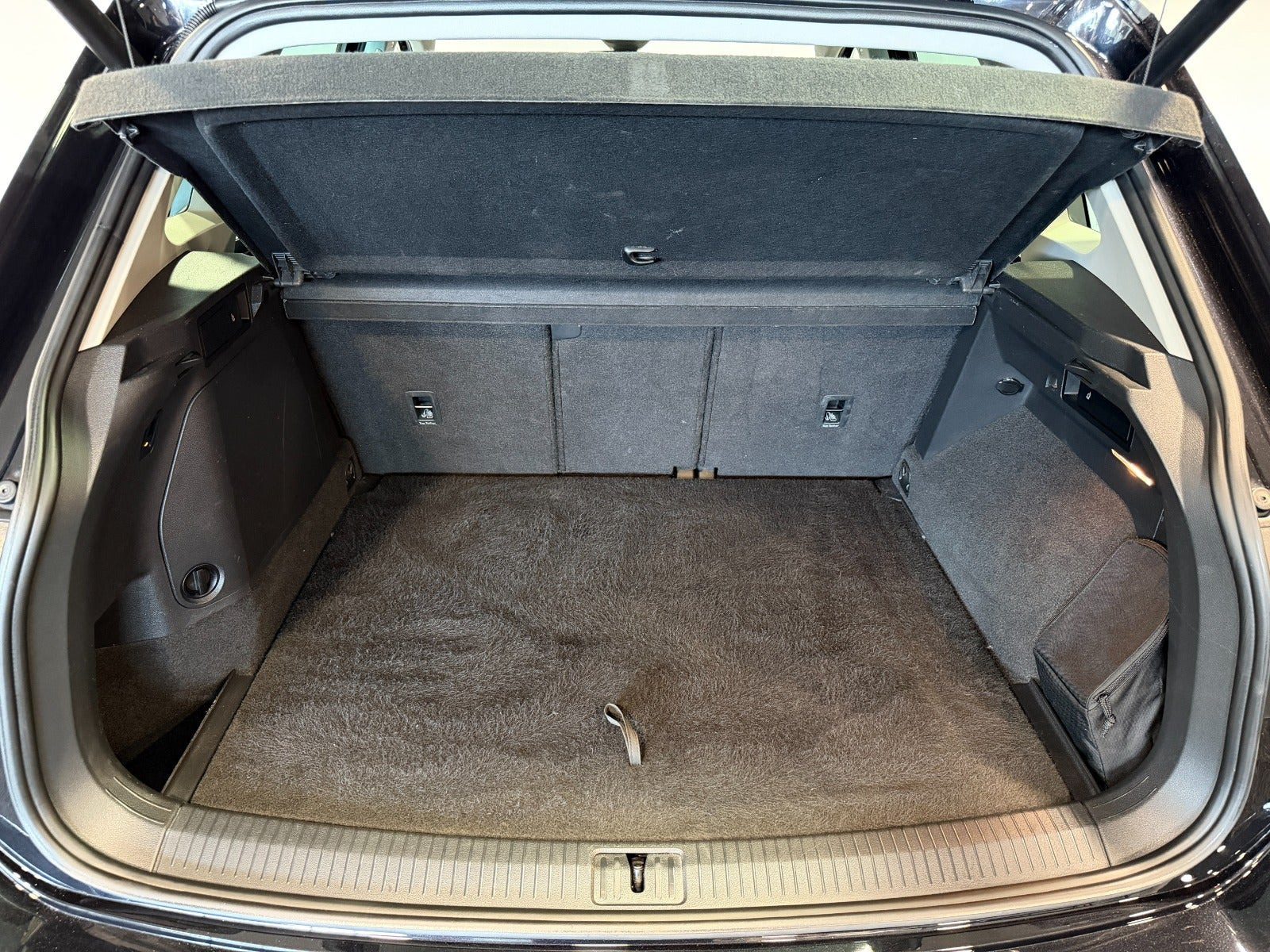 Sort VW Tiguan fra 2021