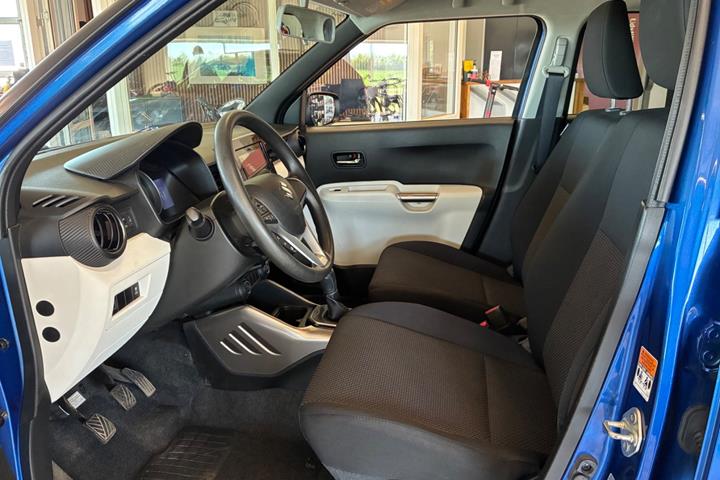 Blå Suzuki Ignis fra 2017