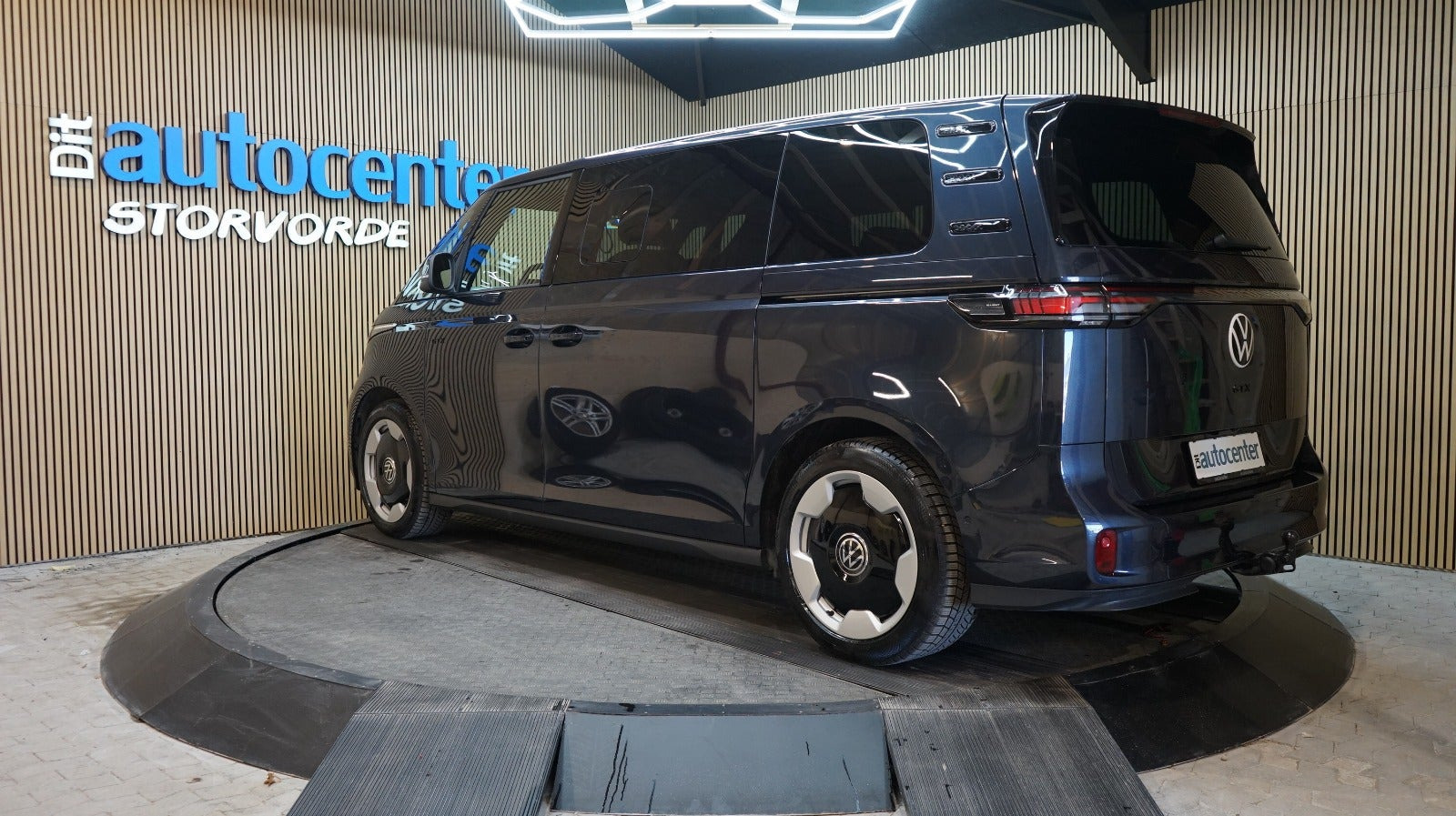 Blå VW ID.Buzz fra 2025