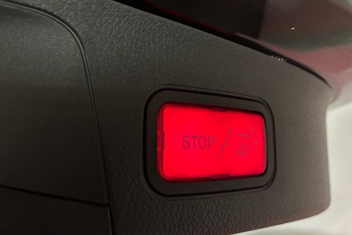 Sort Mercedes EQA350 fra 2024