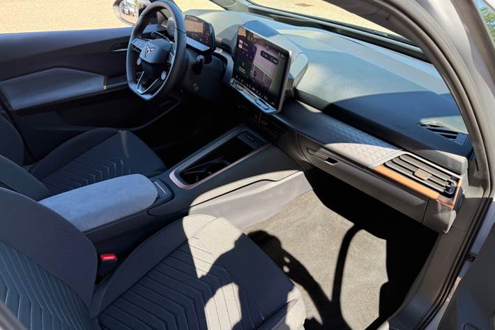 Grå Cupra Born fra 2025