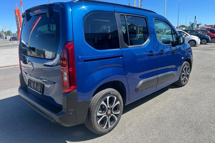 Blå Fiat Doblò E fra 2025