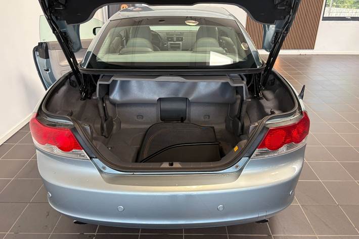 Blå Volvo C70 fra 2009