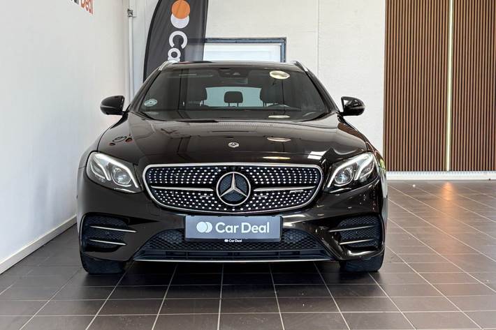 Sort Mercedes E43 fra 2016