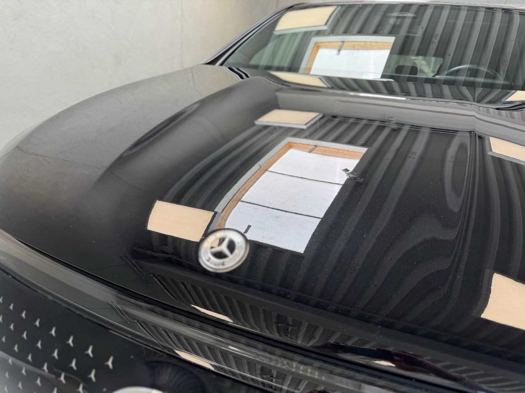 Sort Mercedes EQE 350+ fra 2024