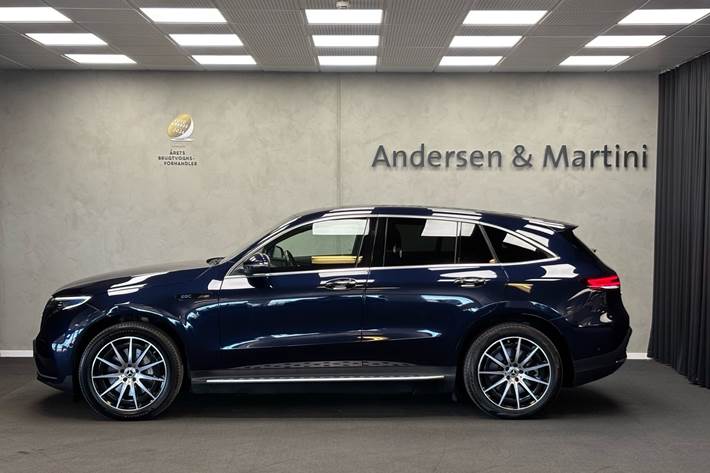 Blå Mercedes EQC 400 fra 2020