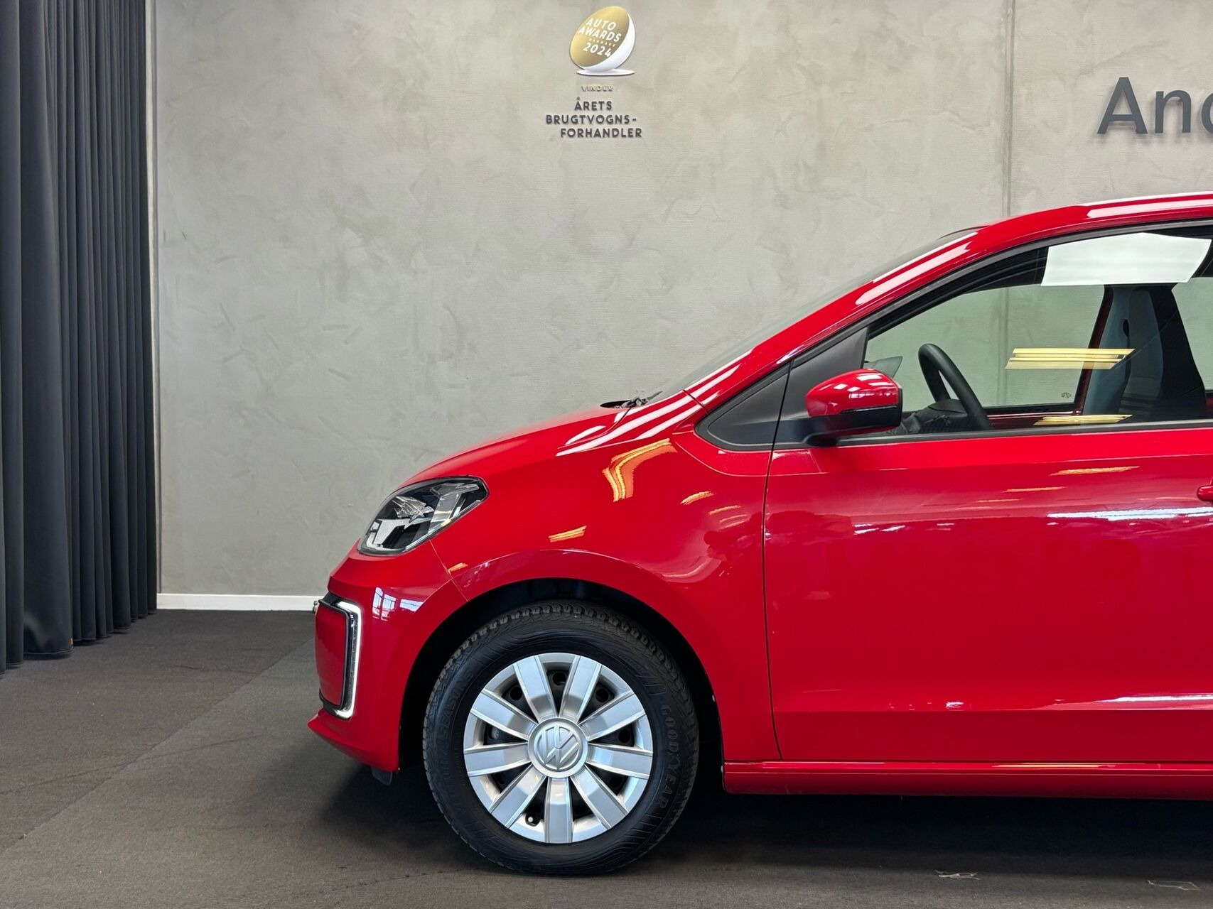 Rød VW e-up fra 2021