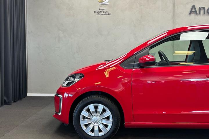Rød VW e-up fra 2021