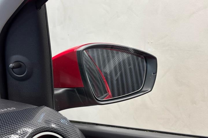 Rød VW e-up fra 2021