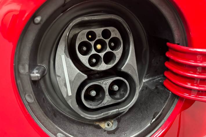 Rød VW e-up fra 2021