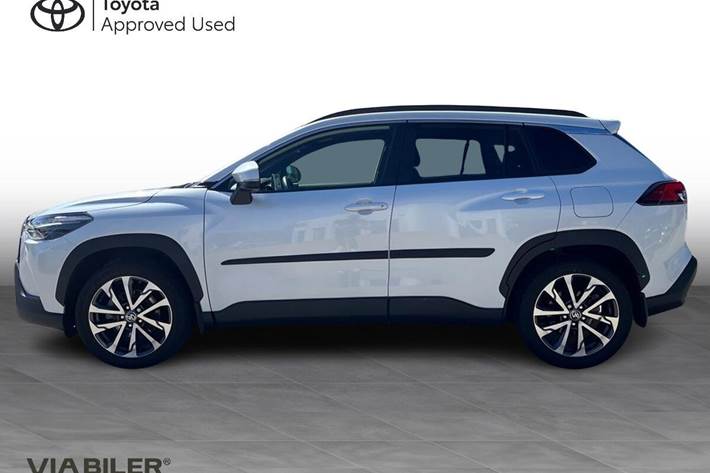 Hvid Toyota Corolla Cross fra 2022