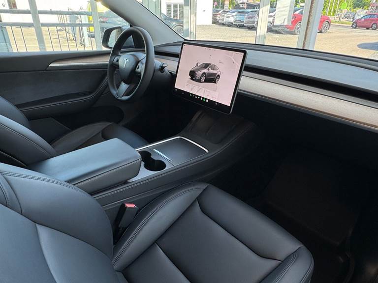 Tesla Model Y EL Long Range AWD 514HK 5d Aut.