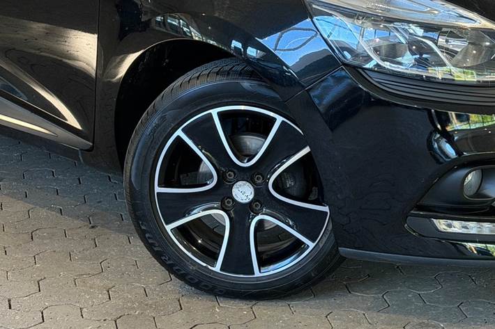 Sort Renault Clio IV fra 2019