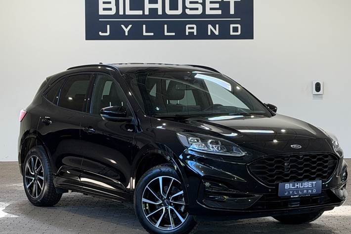 Sort Ford Kuga fra 2022