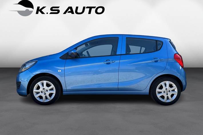 Blå Opel Karl fra 2016