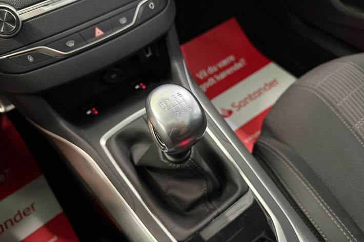 Grå Peugeot 308 fra 2018