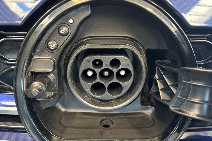 Blå VW Golf VII fra 2020