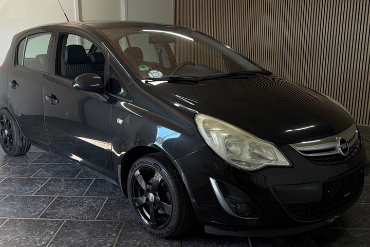 undefined Opel Corsa fra 2012 set udefra