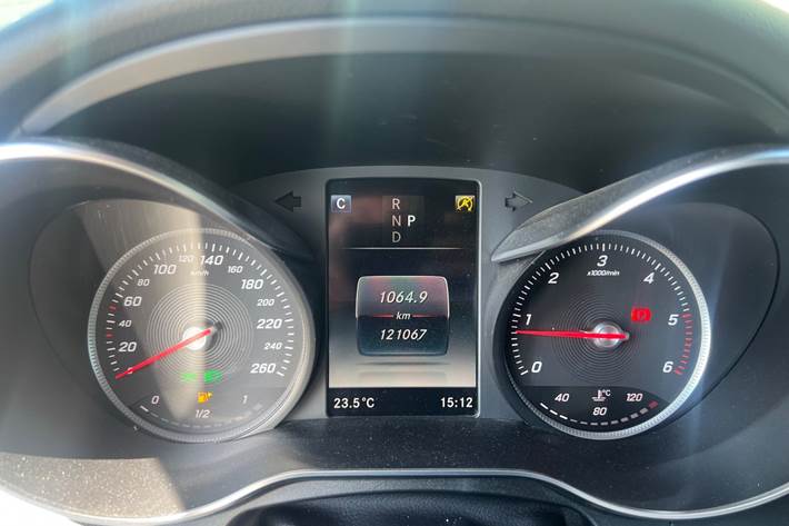 Hvid Mercedes GLC220 d fra 2018