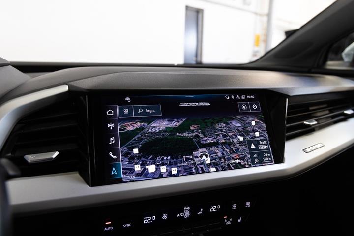 Hvid Audi Q4 e-tron fra 2023