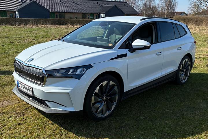 Hvid Skoda Enyaq fra 2021